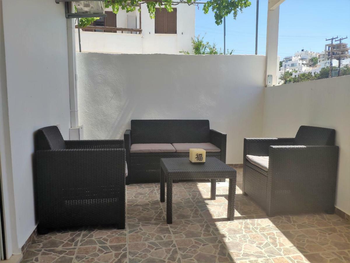 Neva Apartments By The Beach Makrýgialos Exterior foto